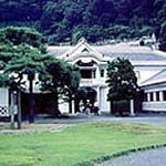 重文岩科学校